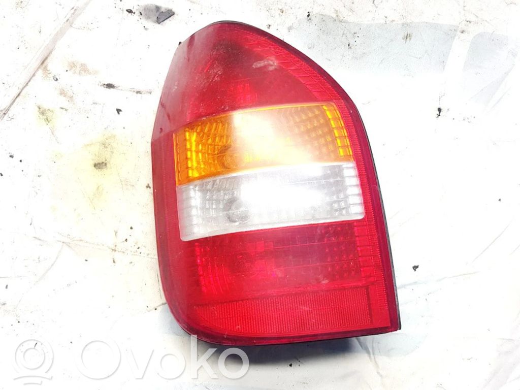 Opel Zafira A Lampă spate în caroserie 