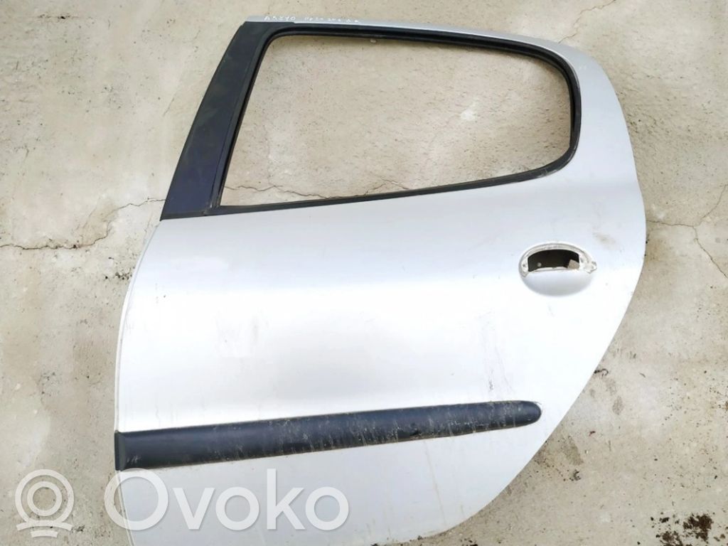 Peugeot 206 Rear door 