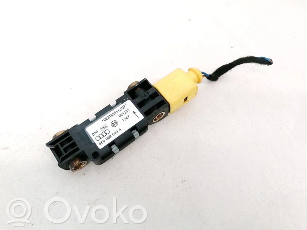 Audi A4 S4 B6 8E 8H Senzor impact/declanșare airbag 