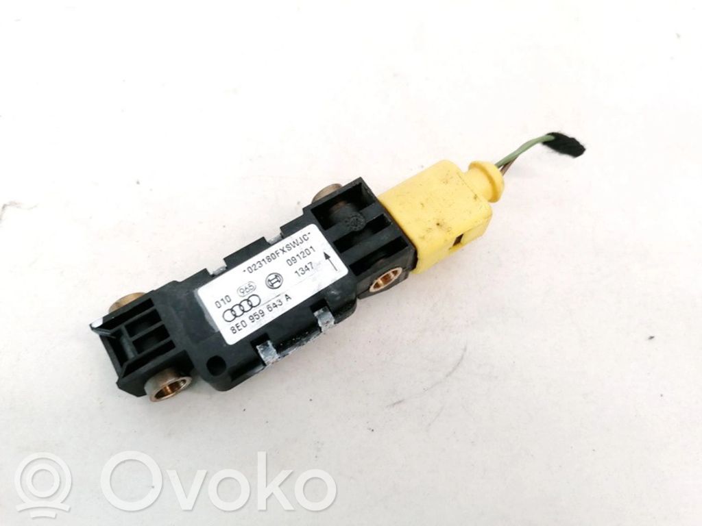 Audi A4 S4 B6 8E 8H Senzor impact/declanșare airbag 