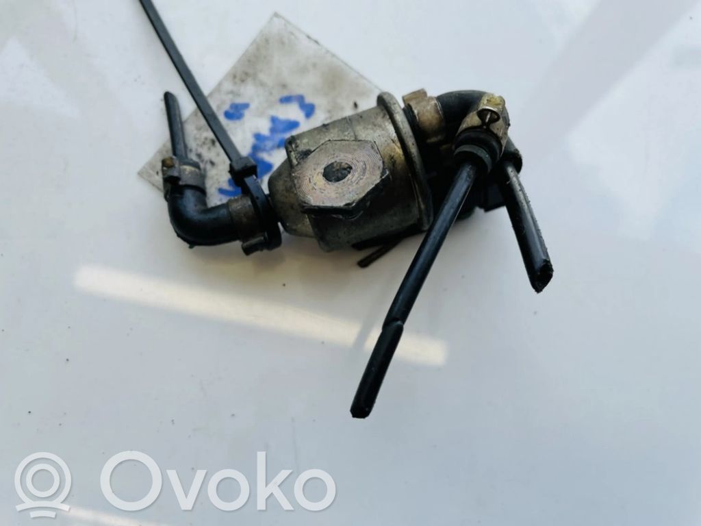 Audi 100 S4 C4 Supapă vacuum 