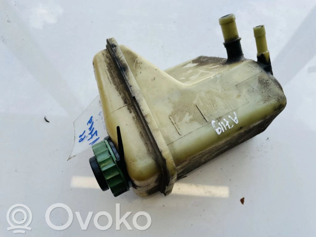 Audi A6 S6 C4 4A Serbatoio/vaschetta del liquido del servosterzo