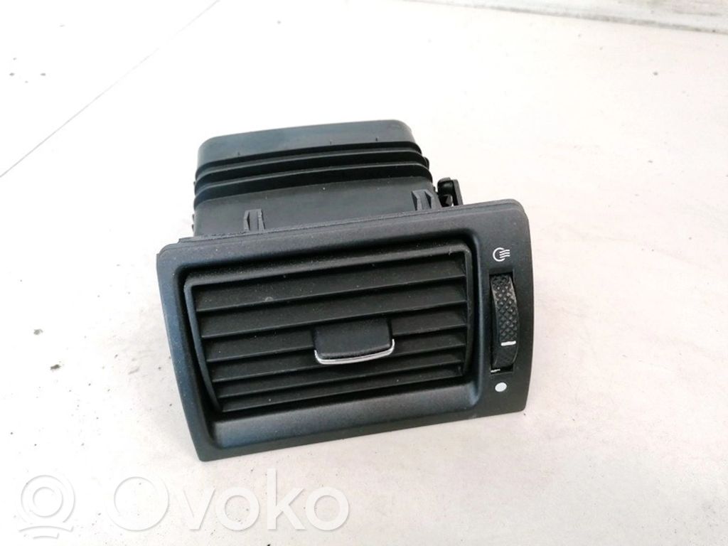 Rejilla de ventilación central del panel   D1B1A,D1B1A