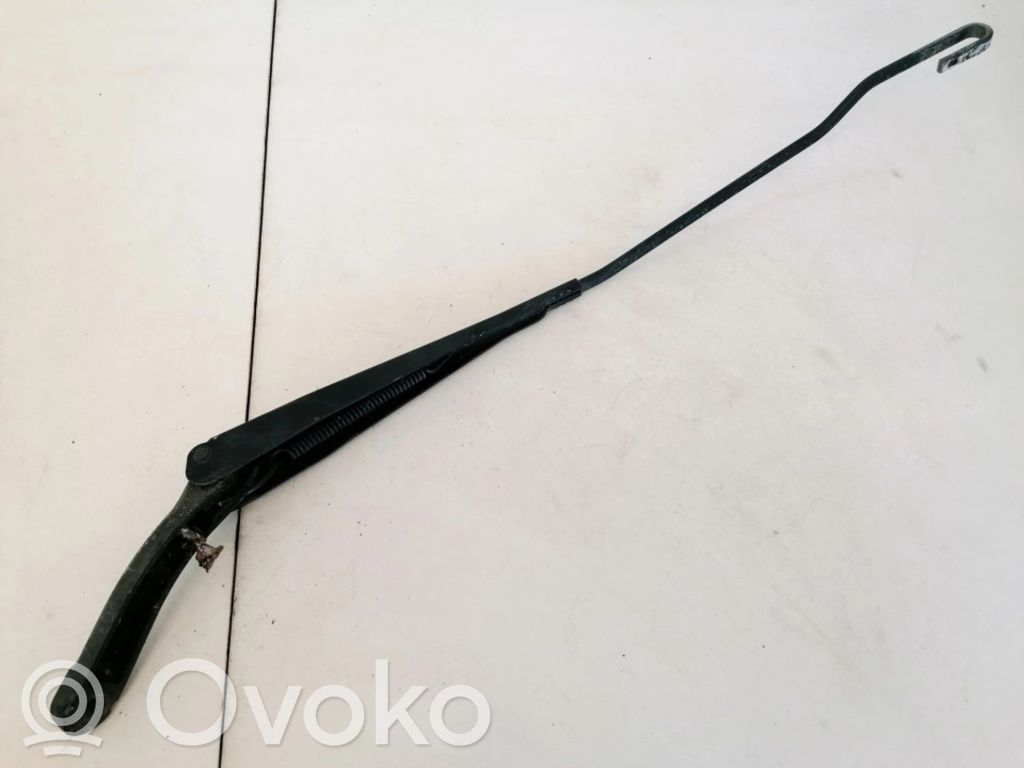 Ford Mondeo Mk III Braccio della spazzola tergicristallo anteriore