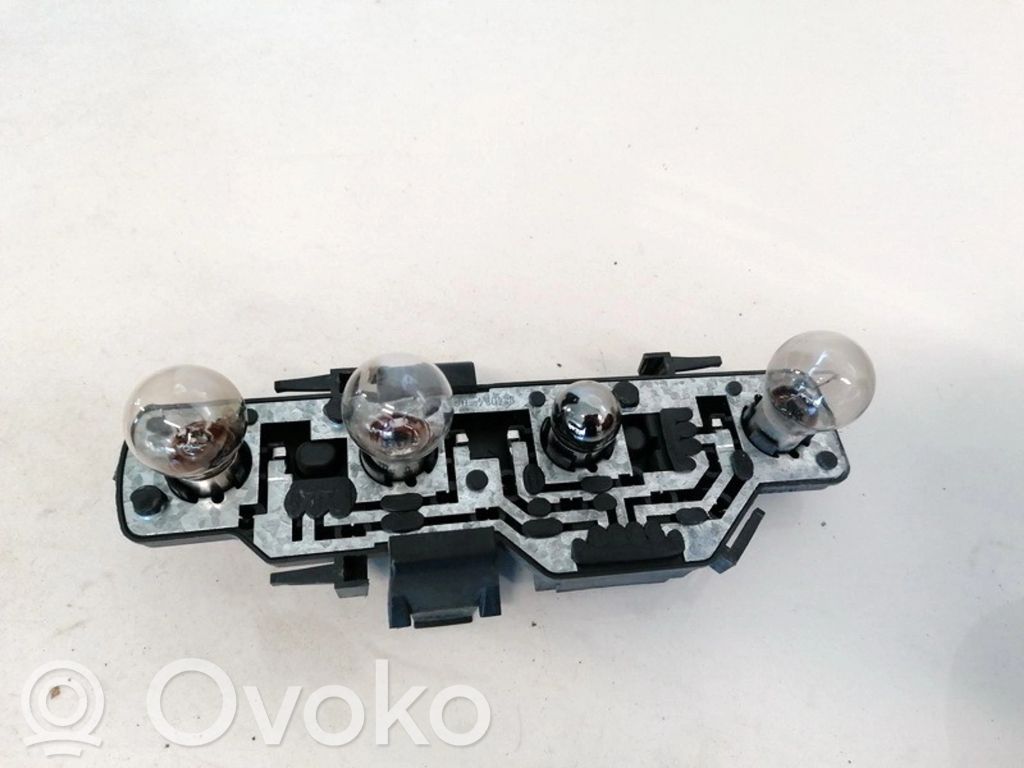 Volkswagen Polo III 6N 6N2 6NF Portalampada fanale posteriore