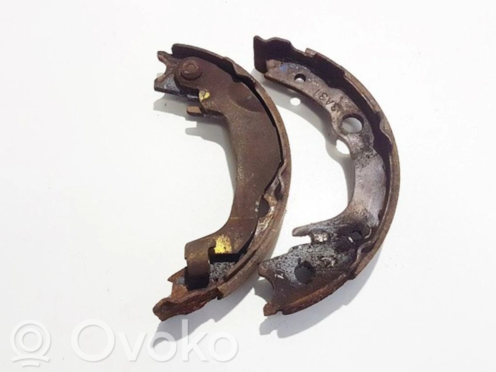 Toyota Avensis T250 Klocki hamulcowe hamulca ręcznego / postojowego 