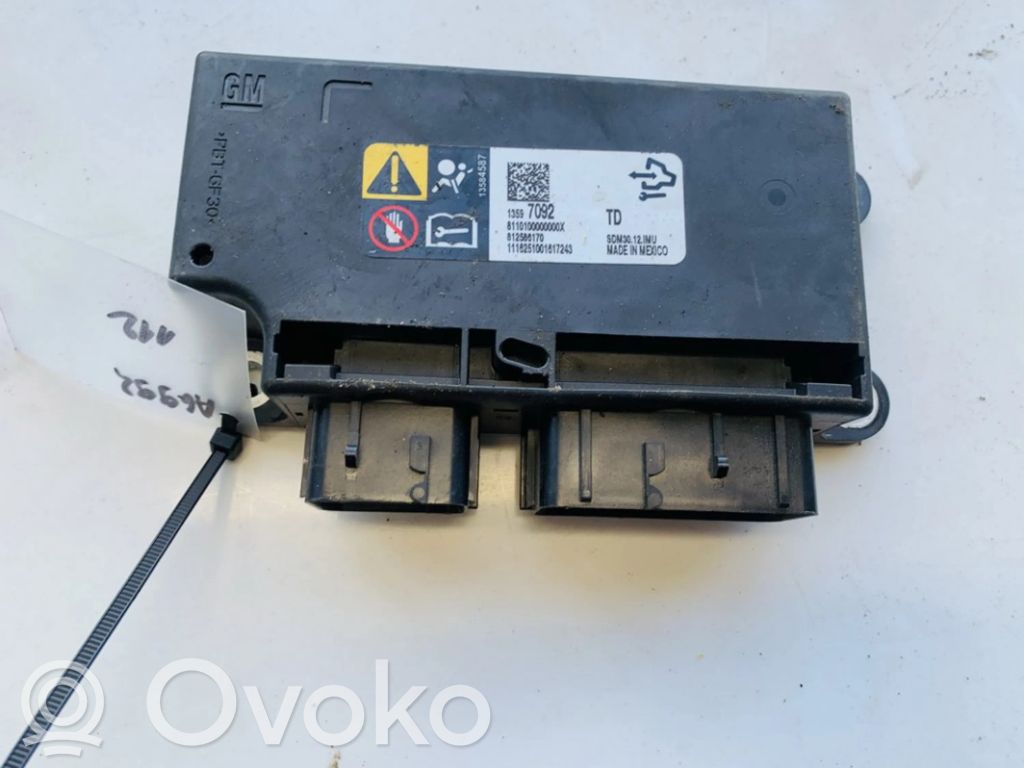Module de contrôle airbag   13597092,812586170,13597092,812586170