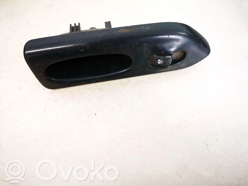 Renault Laguna I Electric window control switch 