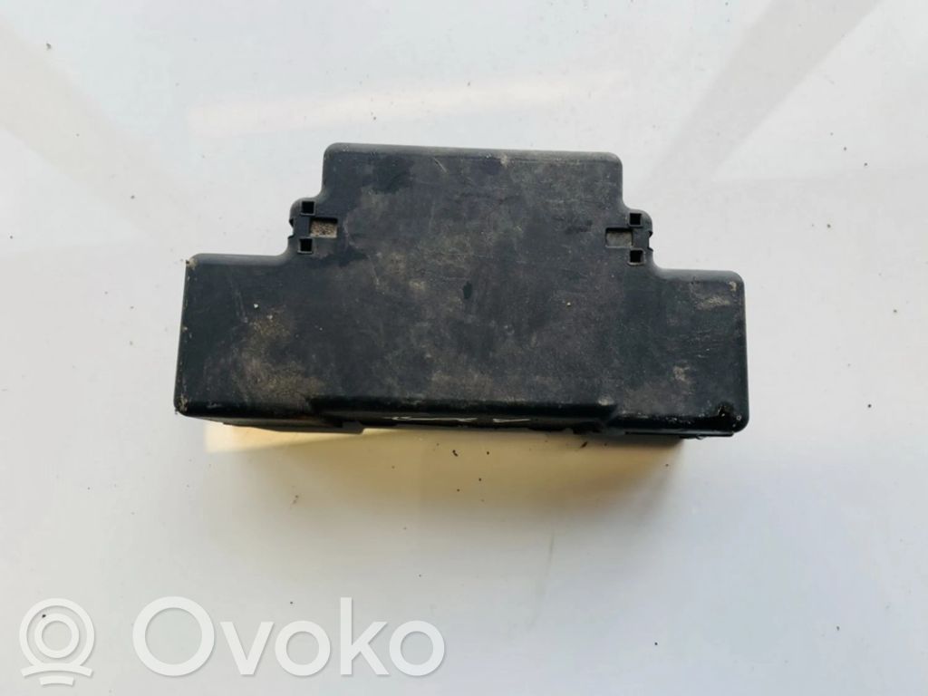 Opel Zafira B Capac cutie siguranțe 