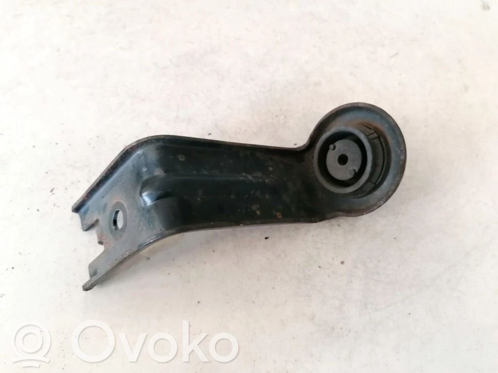 Mercedes-Benz E W211 Staffa di montaggio del radiatore 