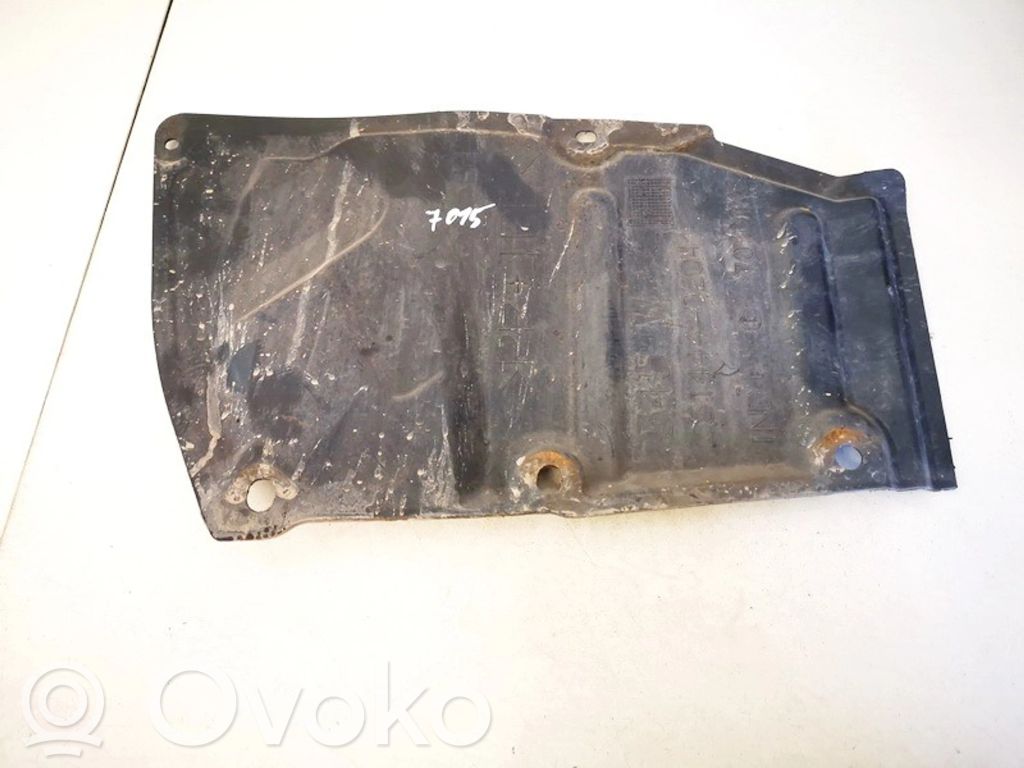 Toyota Avensis T270 Protecție inferioară motor 