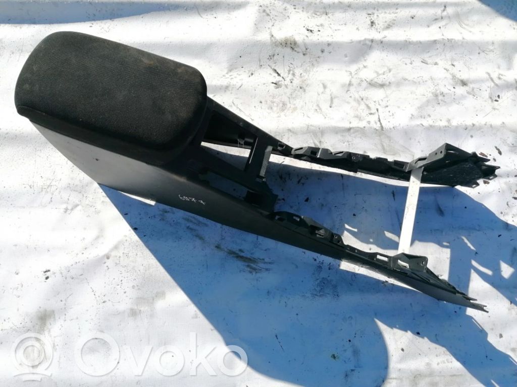 Toyota RAV 4 (XA30) Bracciolo