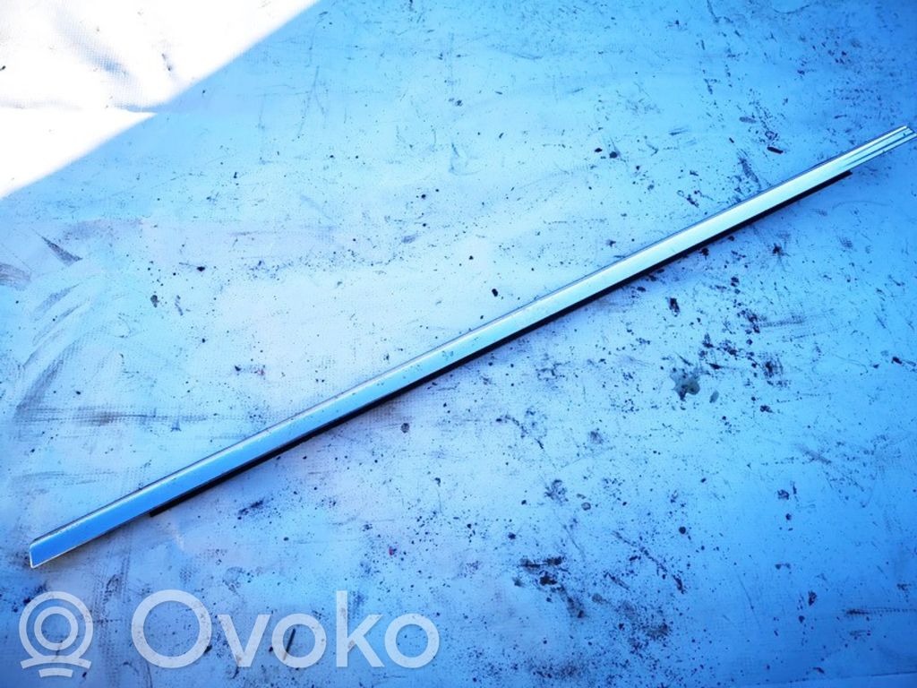 Volkswagen PASSAT B6 Rivestimento modanatura del vetro della portiera posteriore 