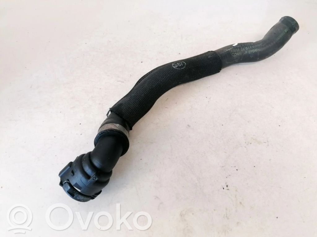 BMW 1 E81 E87 Conductă/furtun lichid de răcire motor 