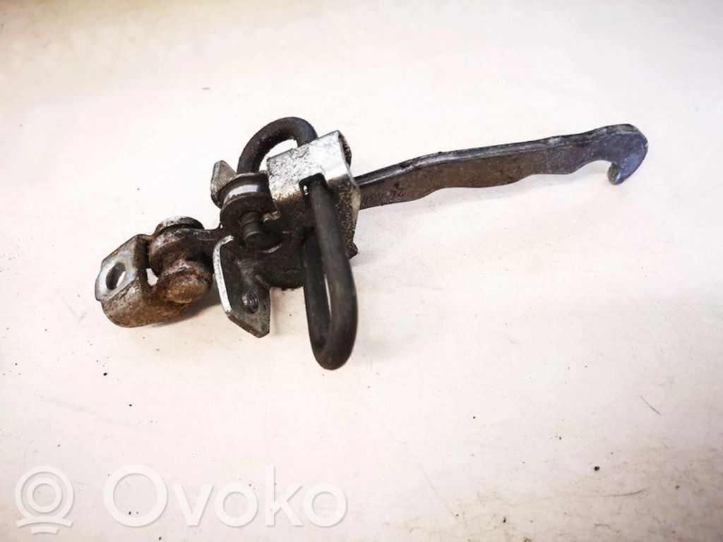 Opel Astra G Etuoven pidätin 