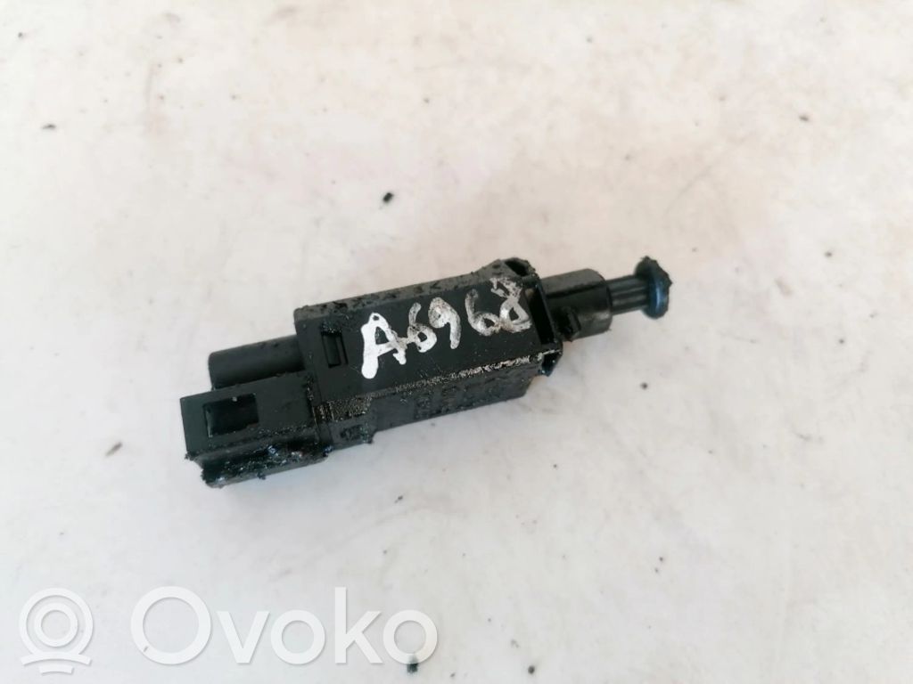 Opel Vectra C Comutator senzor pedală frână 
