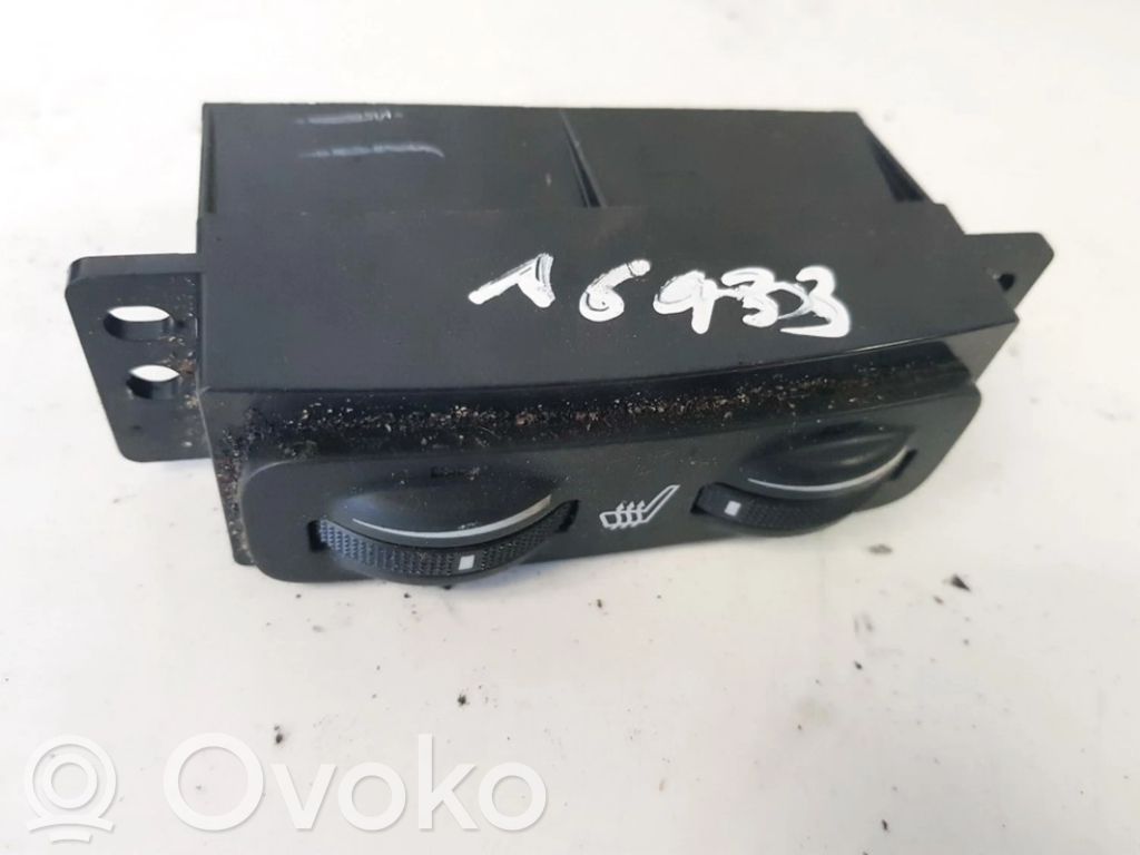 Toyota Avensis T250 Interruttore riscaldamento sedile 