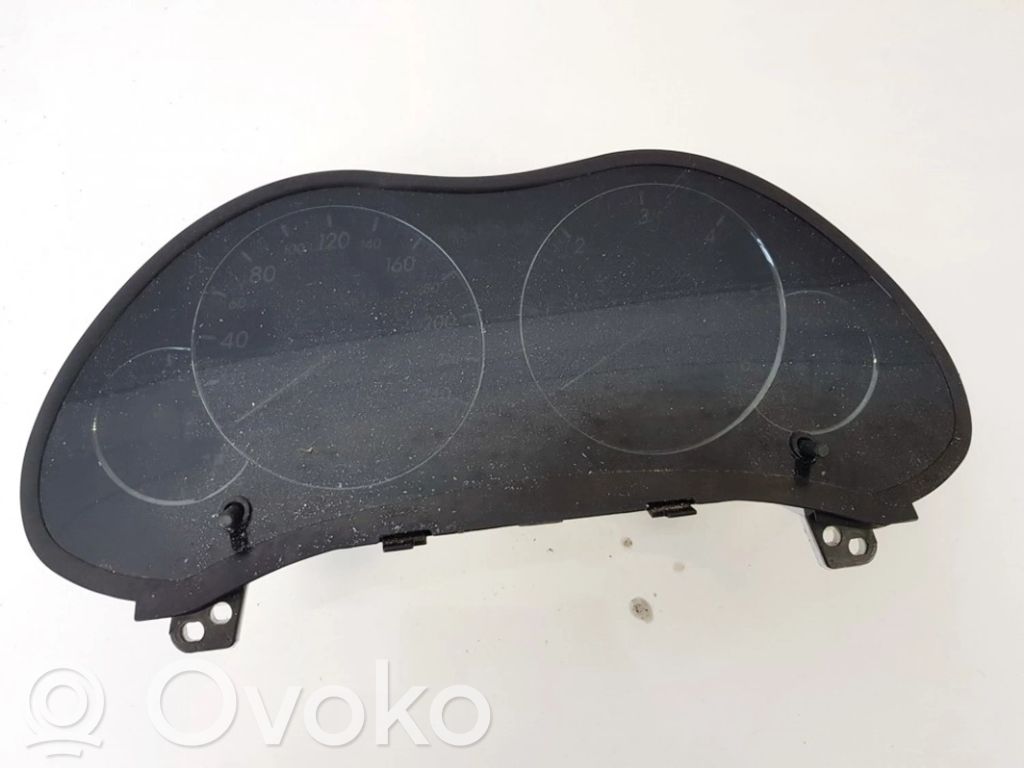 Toyota Avensis T250 Vitezometru (grup de instrumente) 