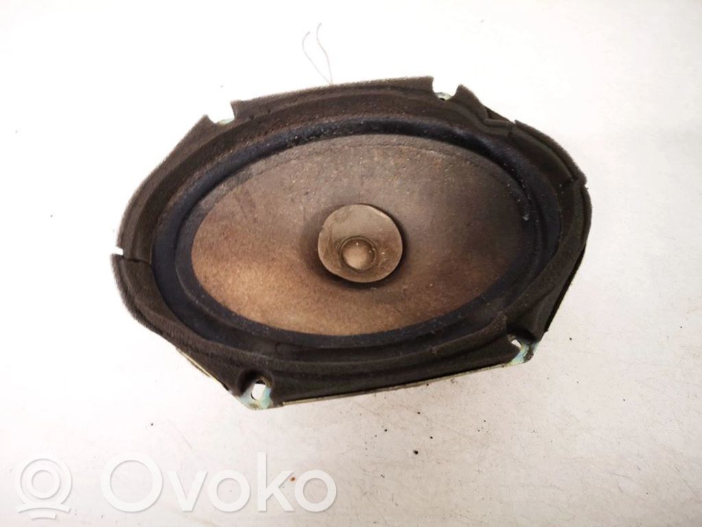 Mazda Premacy Altavoz de la puerta delantera 