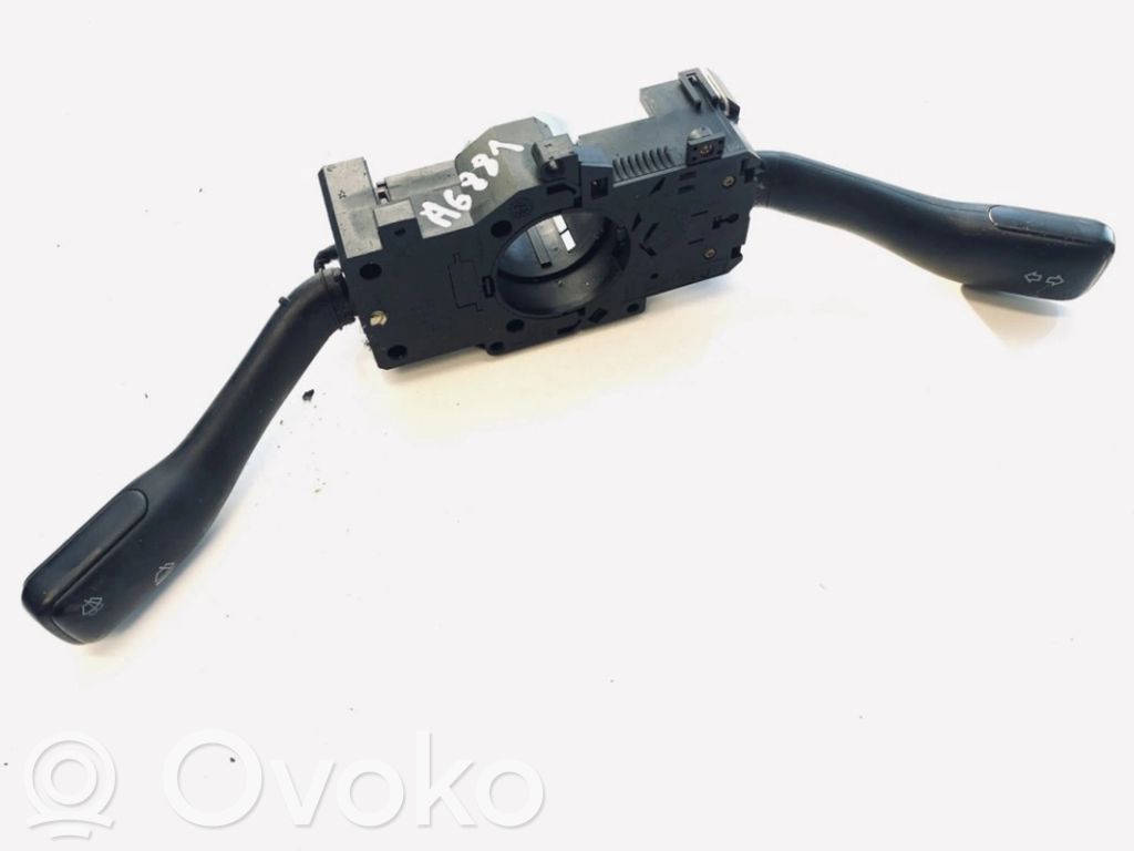 Audi A6 S6 C5 4B Leva/interruttore dell’indicatore di direzione e tergicristallo 