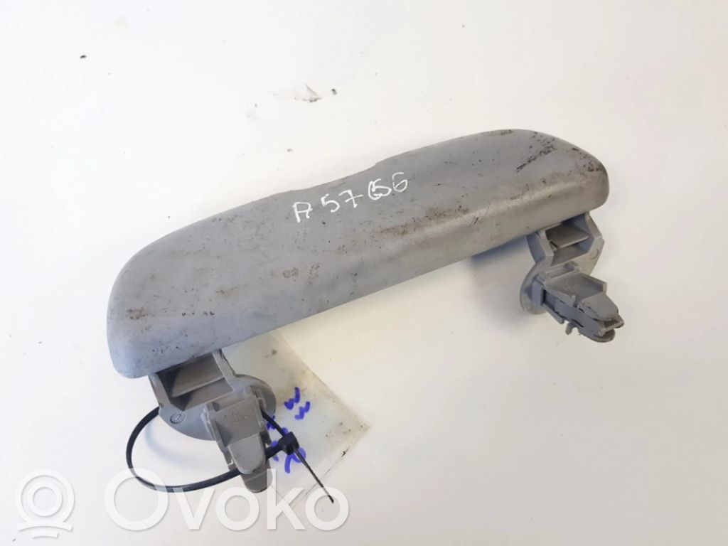 Nissan Primera Kita salono detalė 