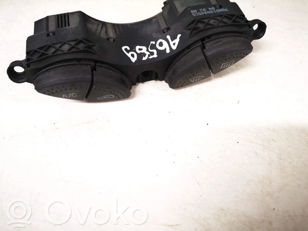 Ford Focus Windscreen/window heater switch 