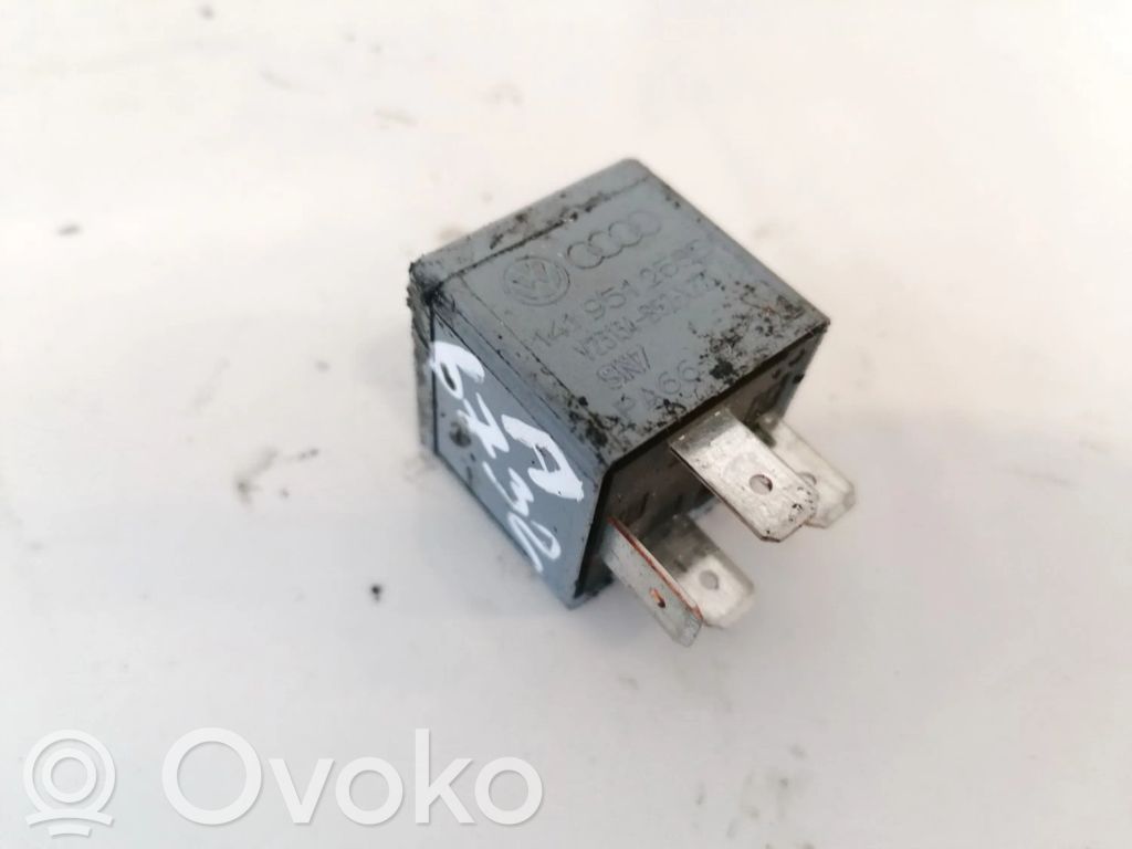 Otros relés   141951253B,V23134B52X227,141951253B,V23134B52X227