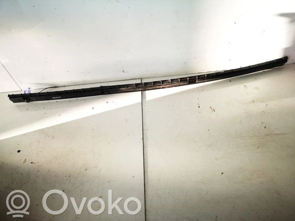 Volkswagen PASSAT B5 Support de pare-chocs arrière