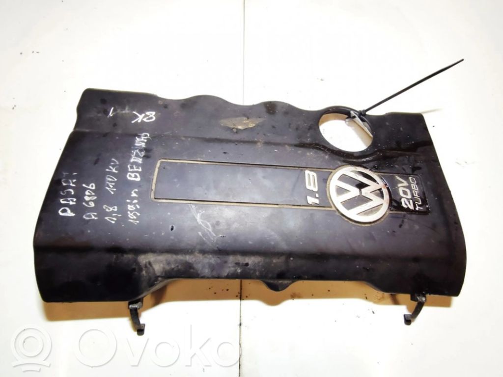 Volkswagen PASSAT B5 Osłona górna silnika 