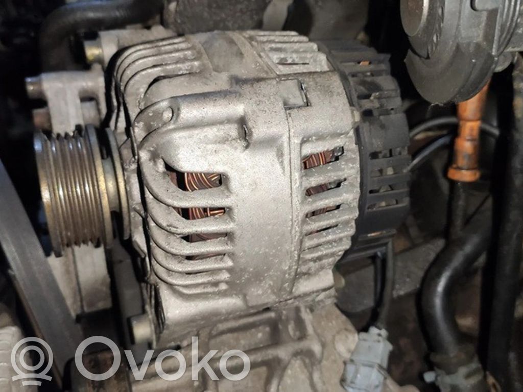 Volkswagen PASSAT B5 Generatore/alternatore