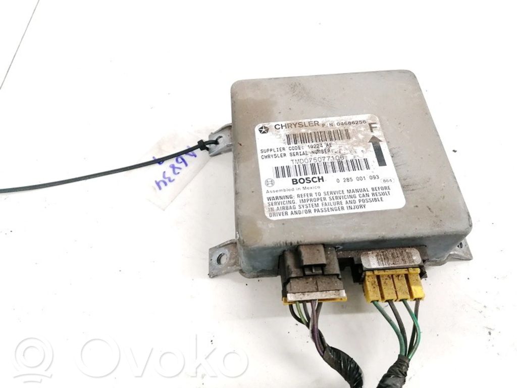 Unidad de control/módulo del Airbag   0285001093,04686256F,0285001093,04686256F