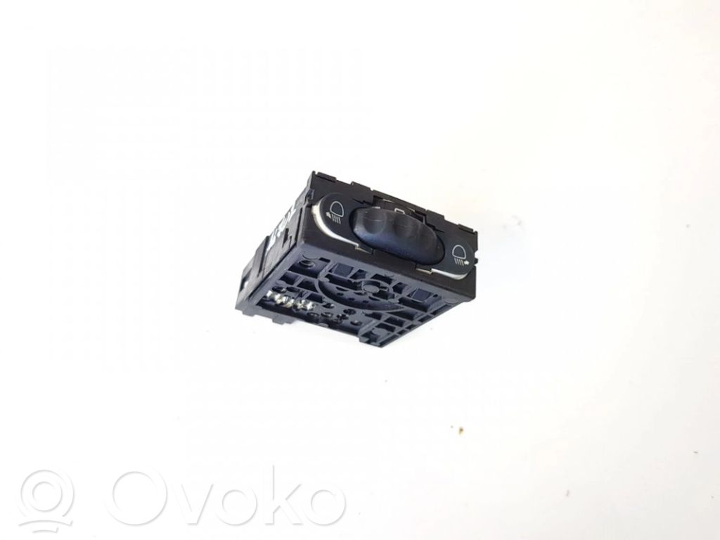 Bouton commande réglage hauteur de phares   8200379685,8200379685