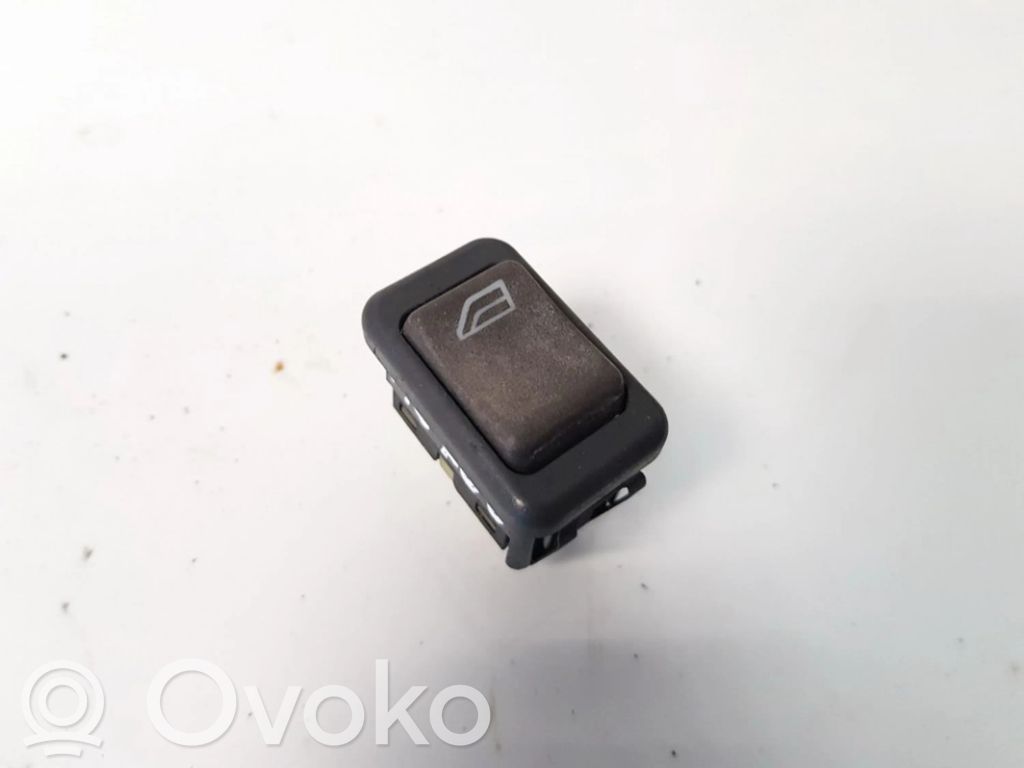 Volvo S40, V40 Interruttore di controllo dell’alzacristalli elettrico 
