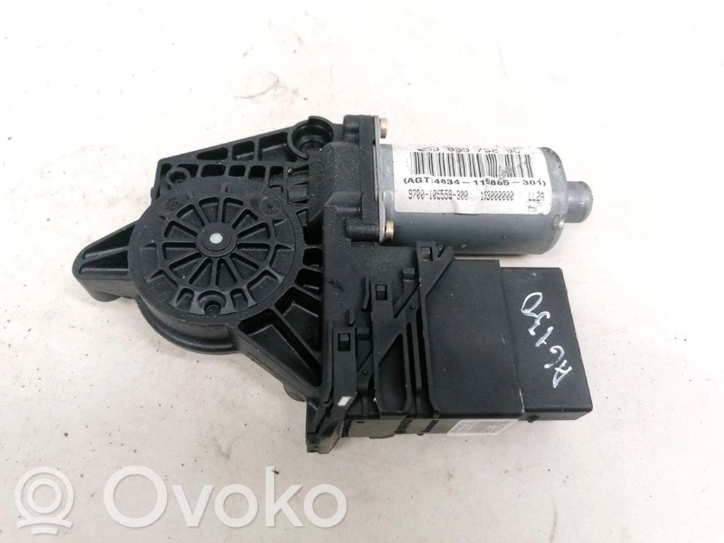 Volkswagen PASSAT B5.5 Motorino alzacristalli della portiera posteriore 