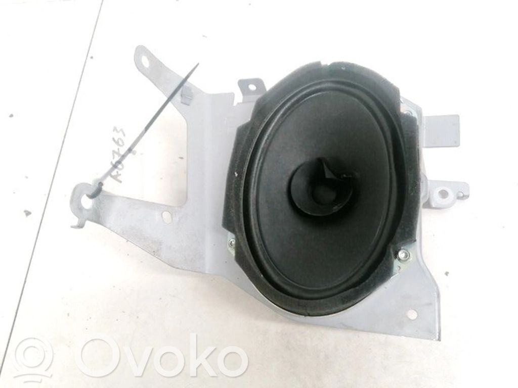 Mazda 5 Altavoz de la puerta delantera 