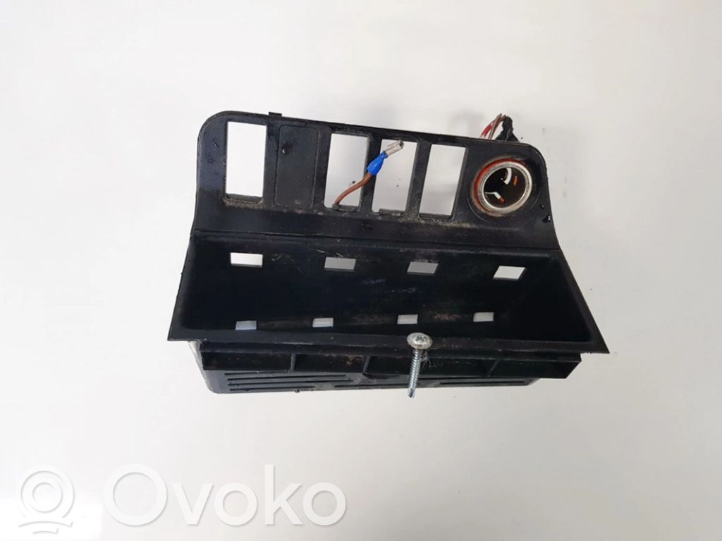 BMW 3 E36 Daiktadėžė 
