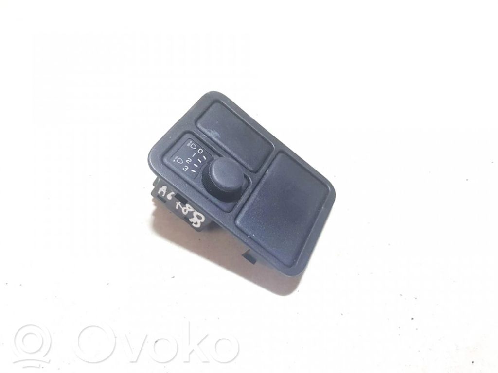 Nissan Almera N16 Przycisk / Pokrętło regulacji świateł 