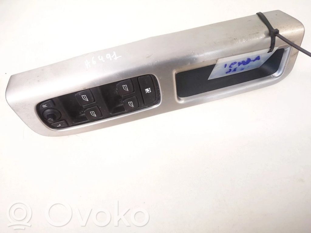 Electric window control switch   8679666,3065844,3065844,30658445,8679666