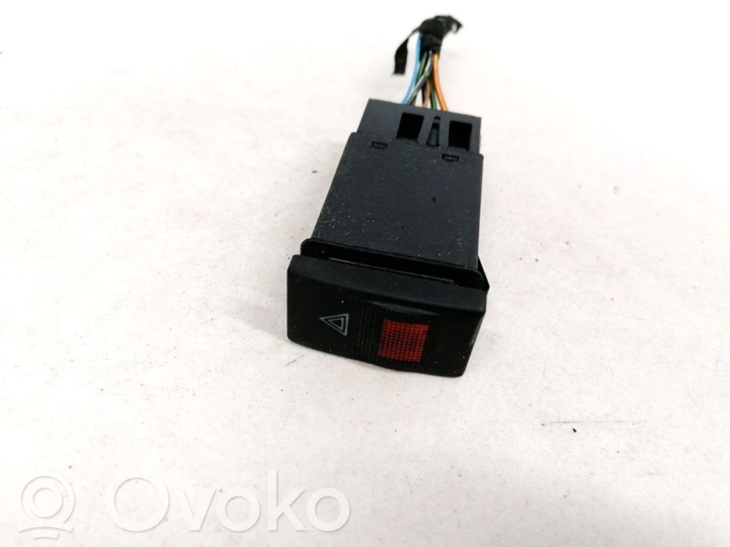 Schalter Warnblinkanlage   8D0941509D,8D0941509D