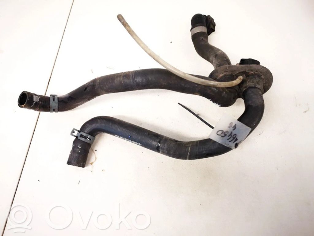 Audi A4 S4 B5 8D Conductă/furtun lichid de răcire motor 