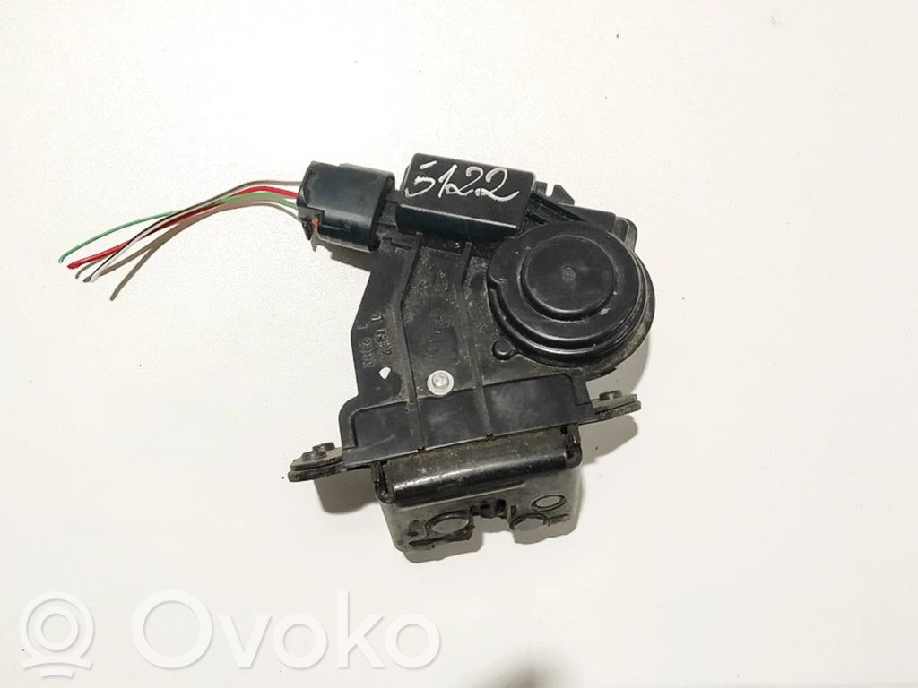 Toyota Avensis T270 Zamek klapy tylnej / bagażnika 