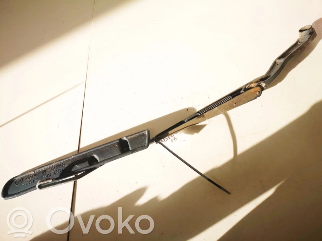 Subaru Forester SF Brazo del limpiaparabrisas delantero