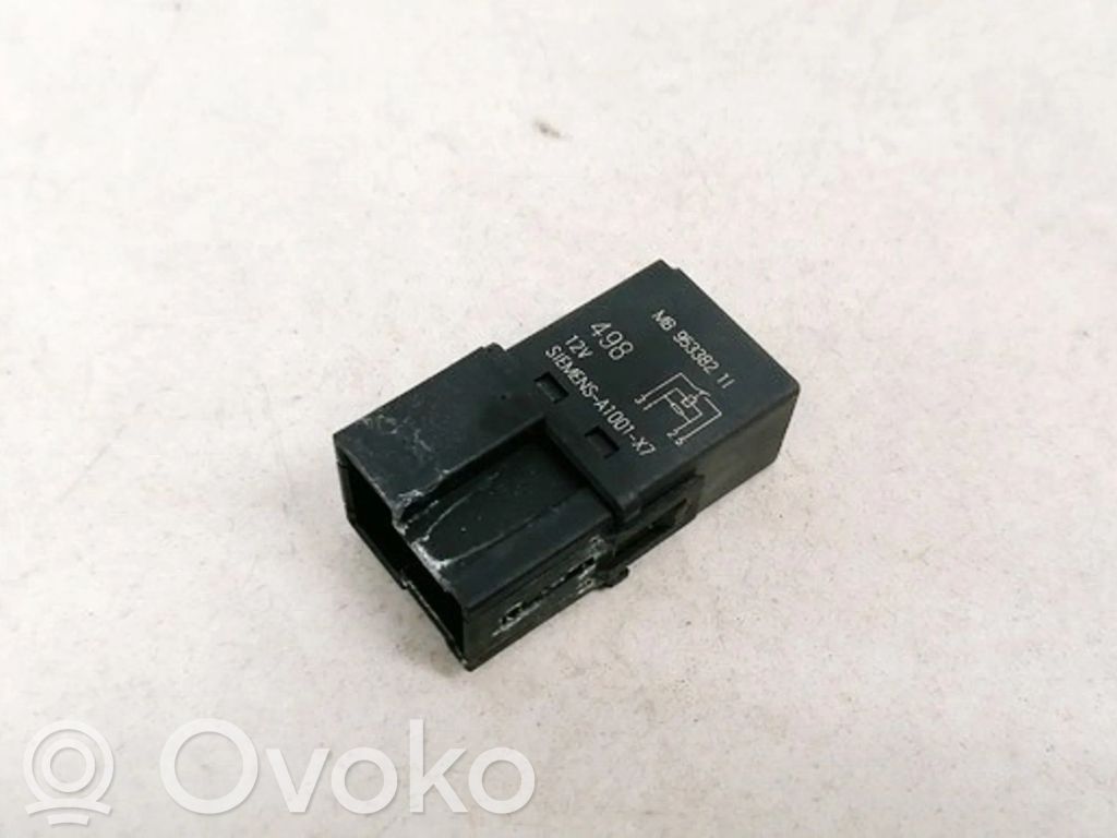Otros relés   MB953382,V23074,MB953382,V23074