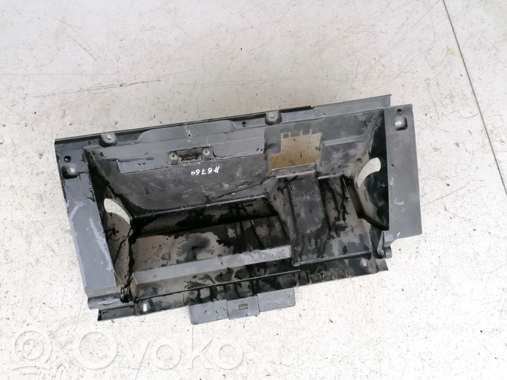 Guantera   68520EQ400,68520EQ410,68520EQ400,68520EQ410