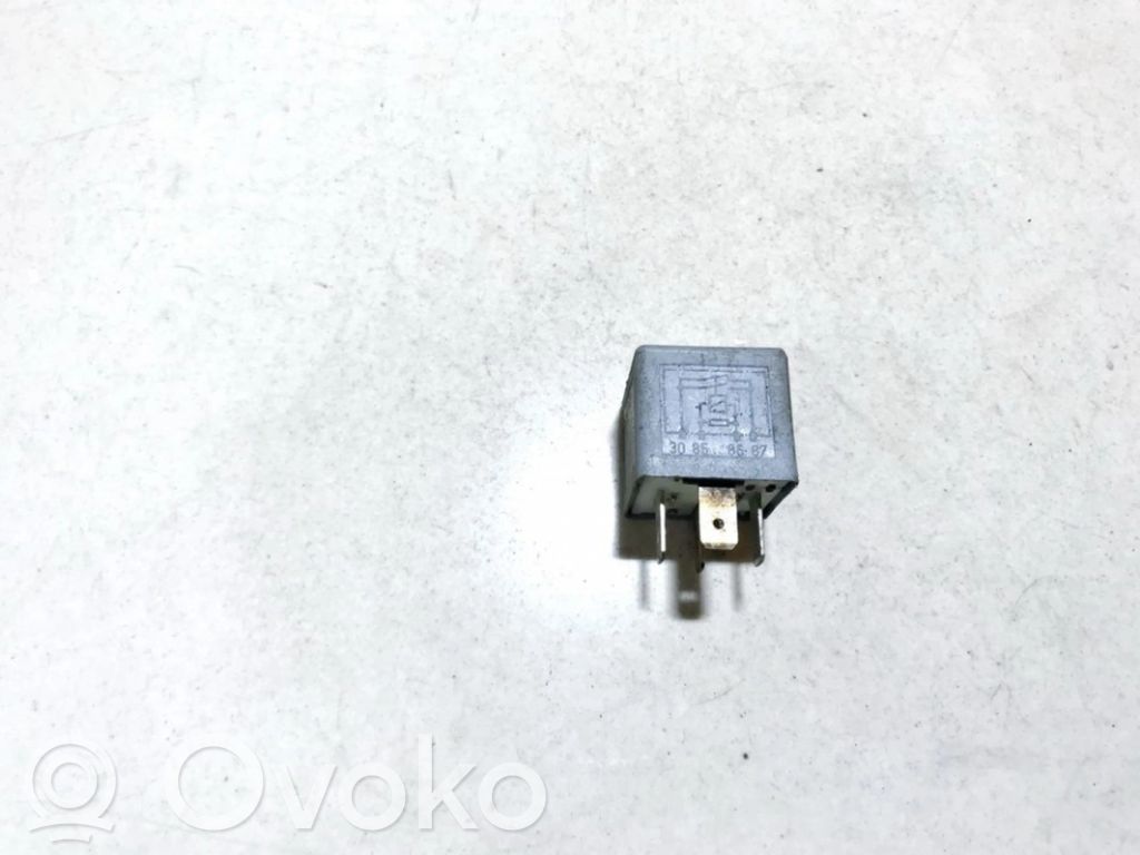 Volkswagen PASSAT B5 Alte relee