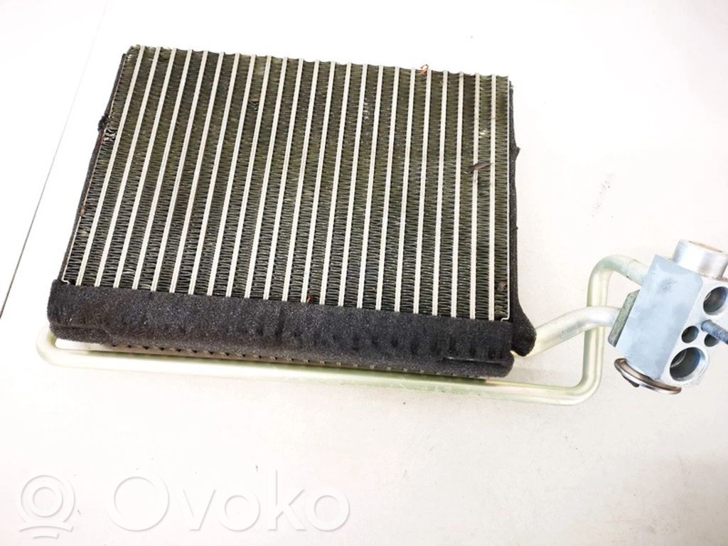 Radiatore di raffreddamento A/C (condensatore)   64116981100,64116981100