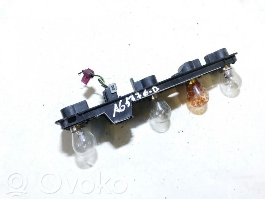 Porte ampoule de feu arrière