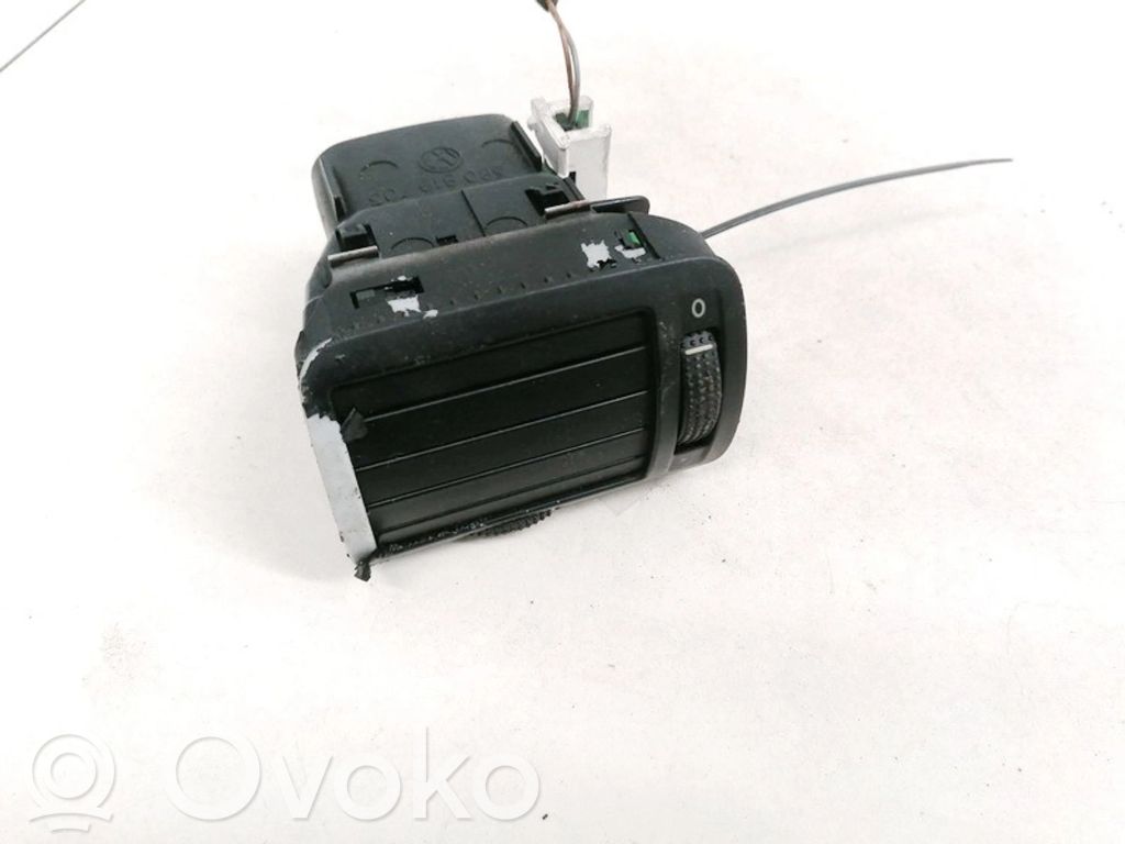 Volkswagen PASSAT B5 Rejilla de ventilación central del panel 