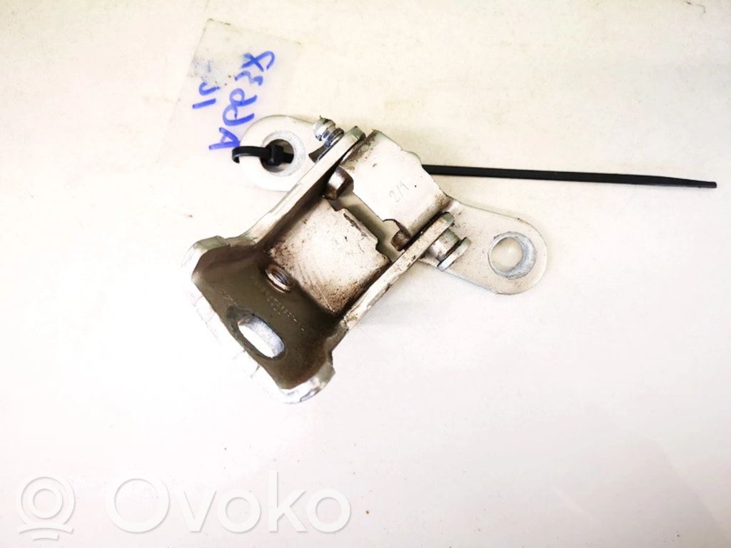 Ford Mondeo Mk III Zawias dolny drzwi tylnych 