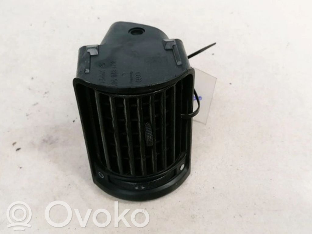 Grille d'aération centrale   8D1820901,8D1820901